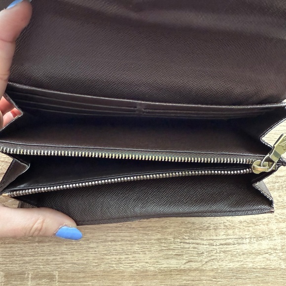 Louis Vuitton Wallet - Picture 8 of 13